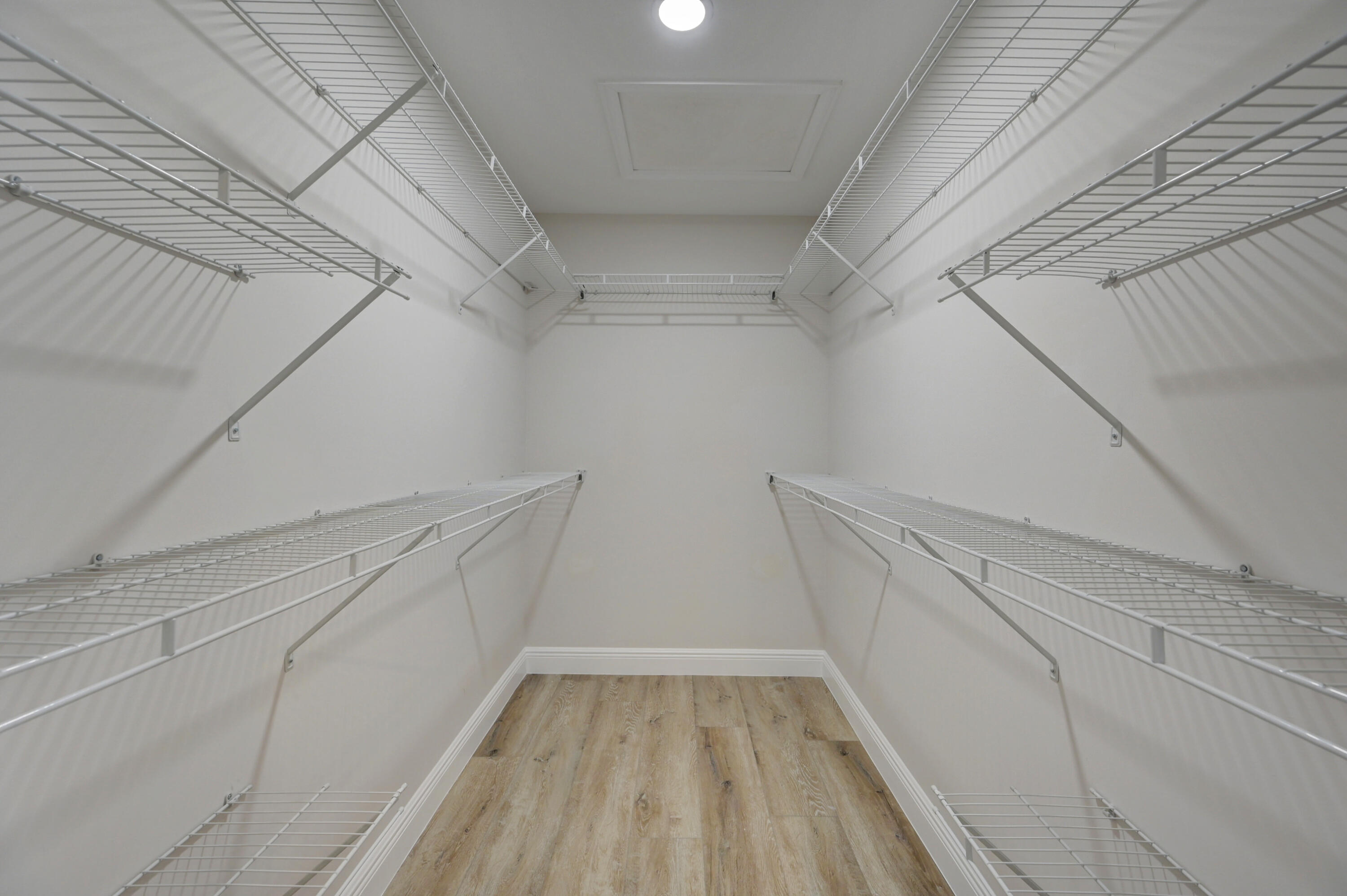 SUN VALLEY 2 - Residential Lease