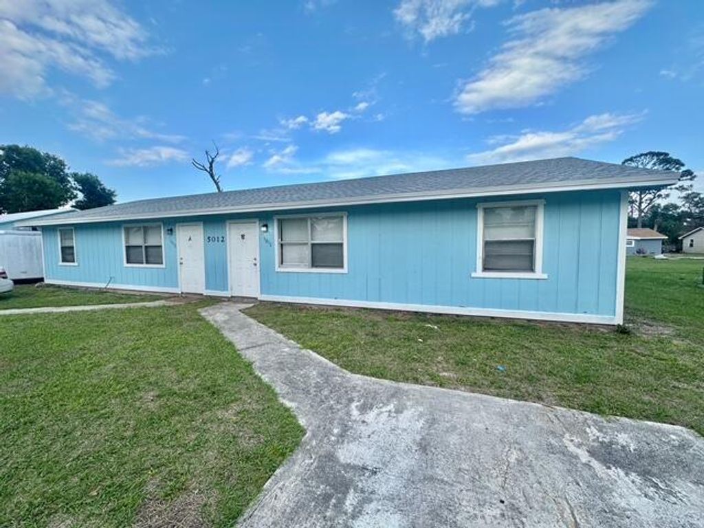Photo of 5012 Killarney Avenue, Fort Pierce, FL 34951 (MLS # B26009944)