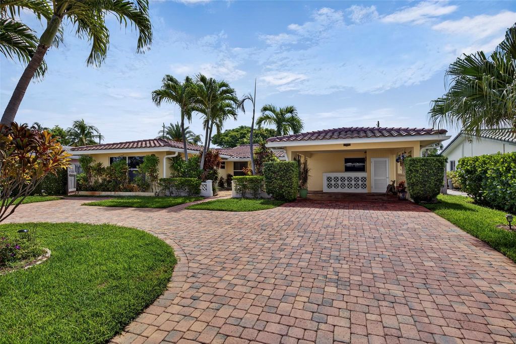 Photo of 5340 NE 17th Ter, Fort Lauderdale, FL 33334 (MLS # F10519026)