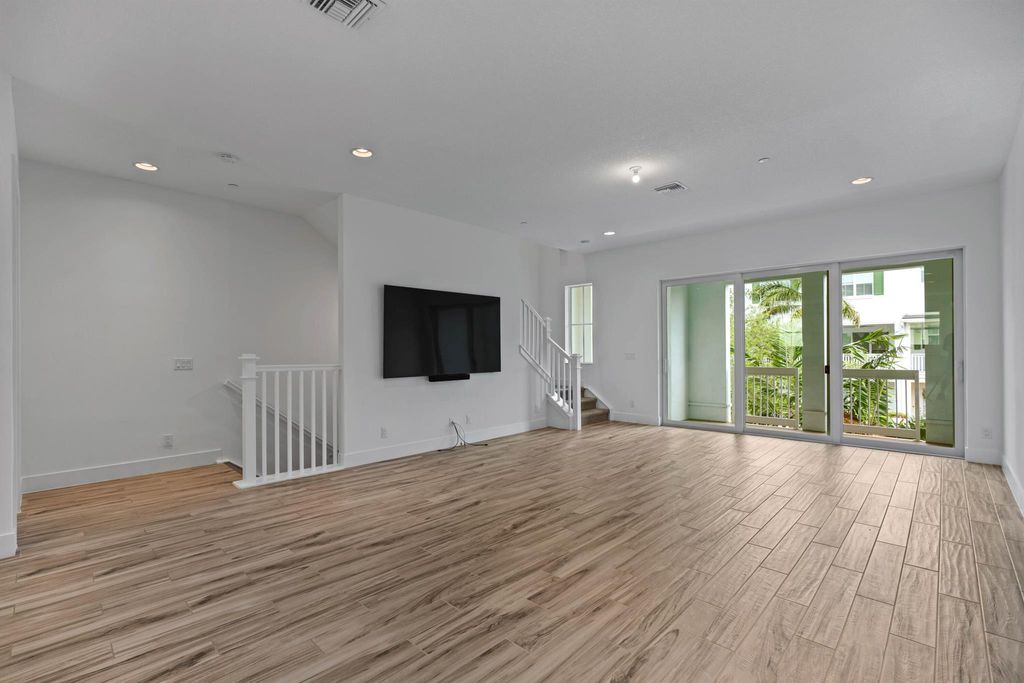 Photo of 5210 Beckman Terrace, Palm Beach Gardens, FL 33418 (MLS # R10977669)