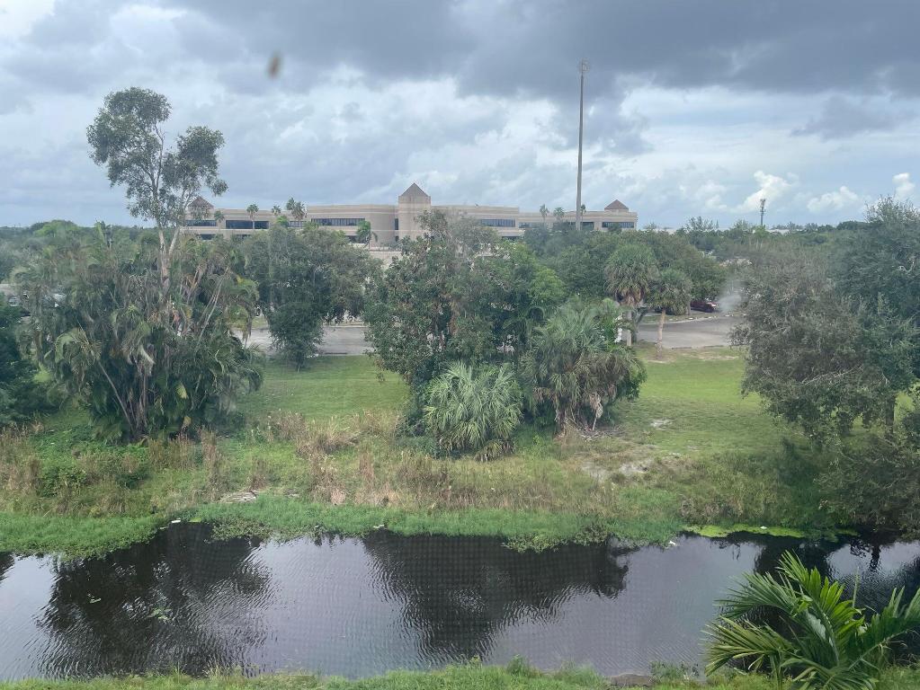 Lakeside Village - Residential Lease