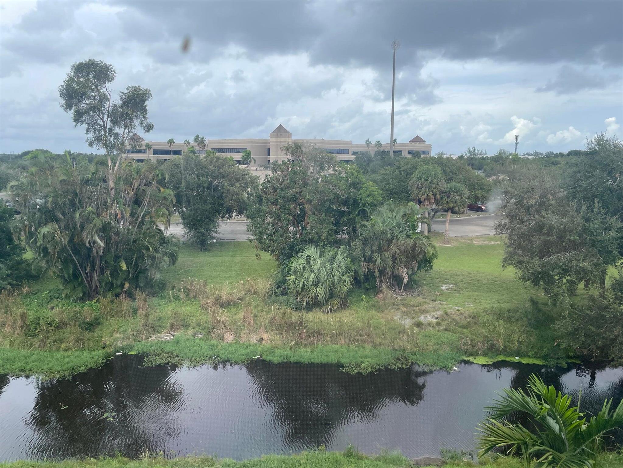 Lakeside Village - Residential Lease