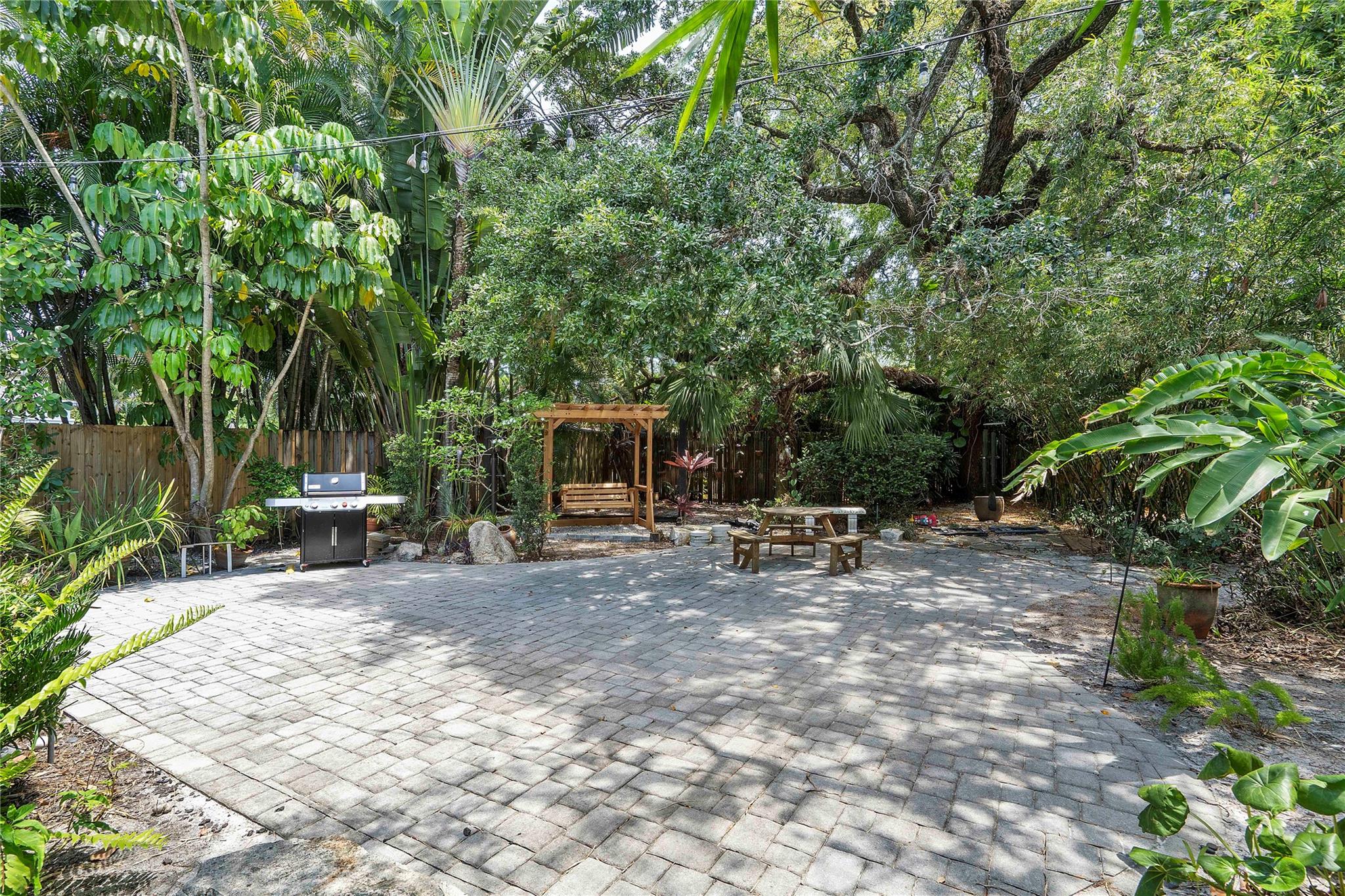 Riverside Add Amd 1-13 B - Residential Lease