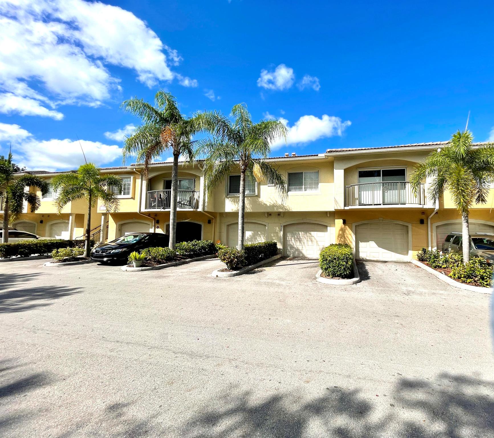 GRAND VIEW AT CRESTWOOD C - Residential Lease