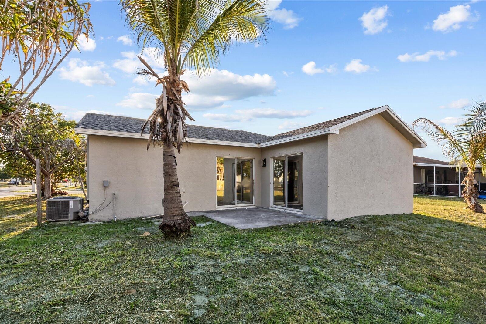 945 SE Forrest Park Drive