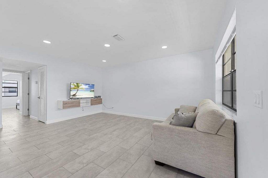 Photo of 234 Capri E, Delray Beach, FL 33484 (MLS # R11092248)