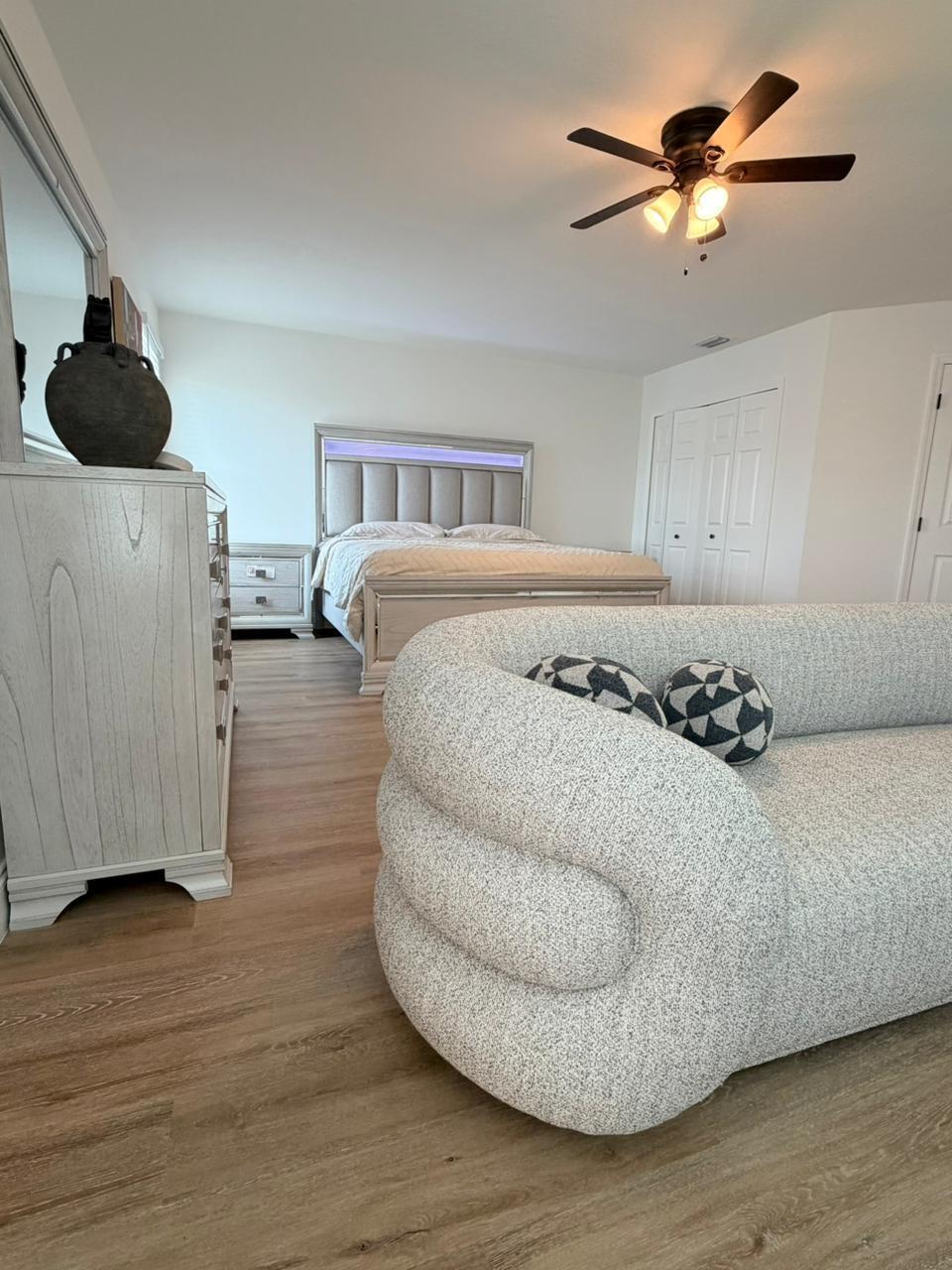 GREENVIEW SHORES 2 OF WEL - Residential Lease