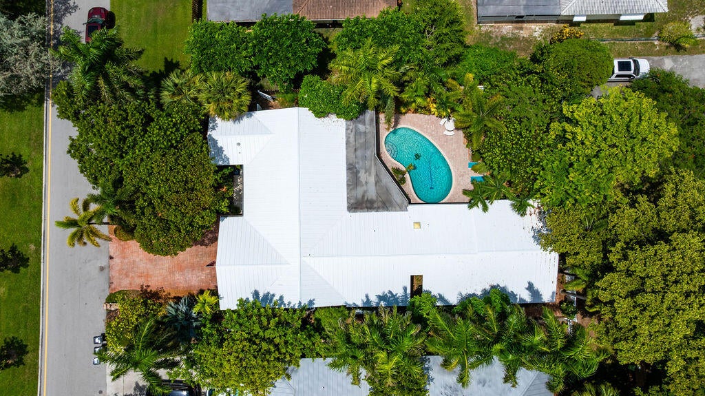 2823 NE 35TH Court