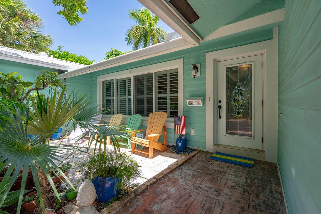 2823 NE 35TH Court