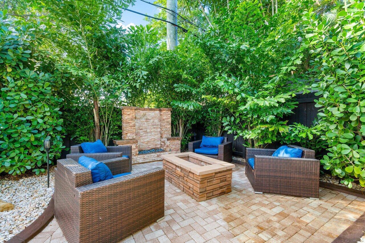 COUNTRY CLUB VILLAGE SEC A - Residential