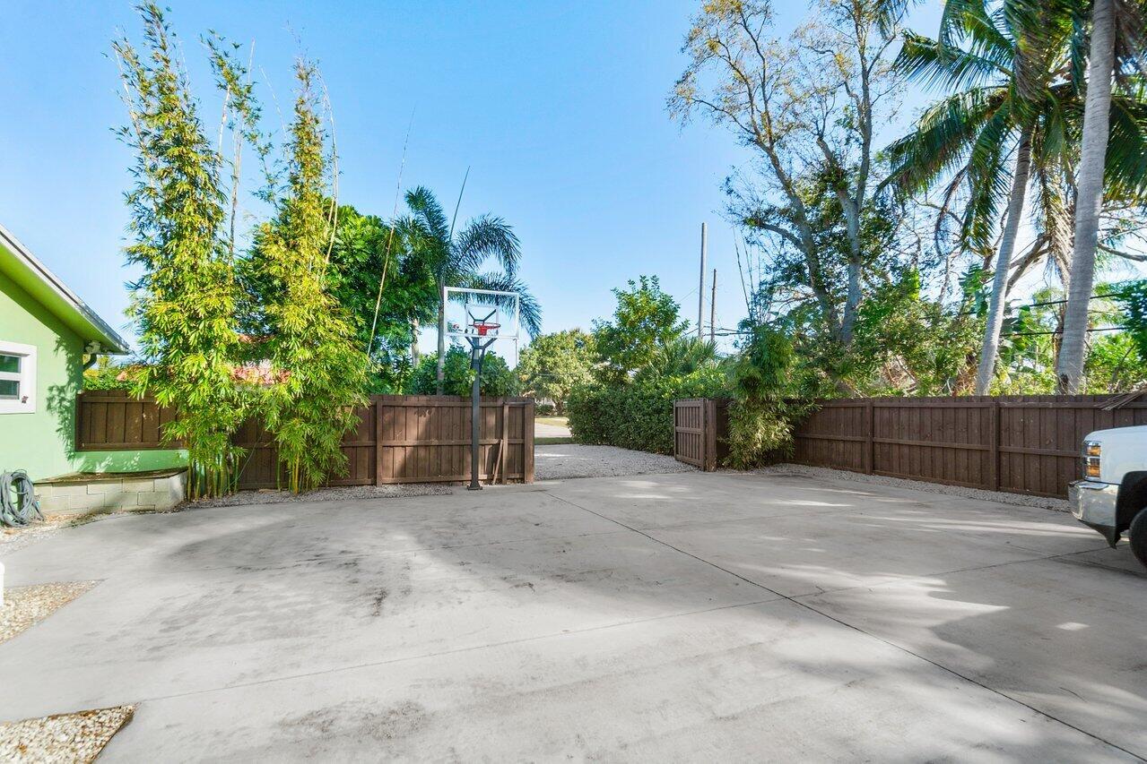 COUNTRY CLUB VILLAGE SEC A - Residential