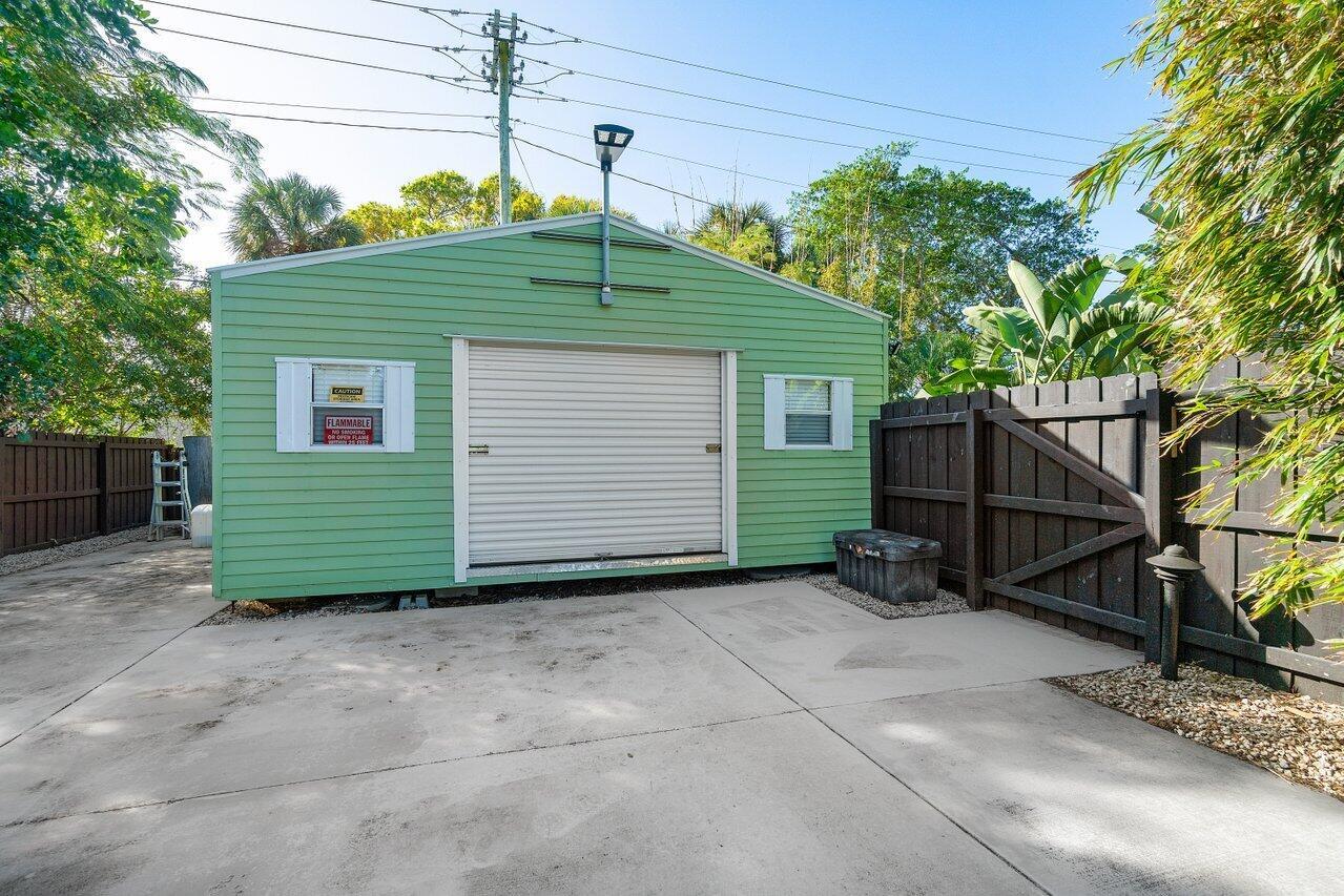 COUNTRY CLUB VILLAGE SEC A - Residential