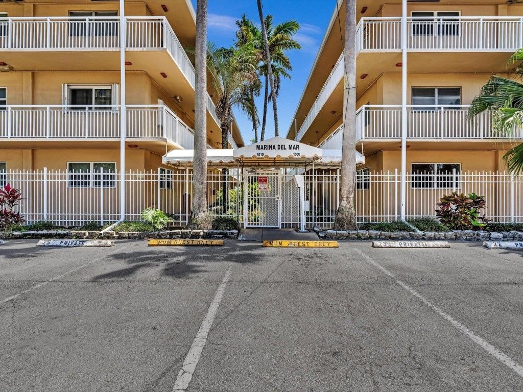 Photo of 1510 SE 15th Street #308, Fort Lauderdale, FL 33316 (MLS # F10504905)