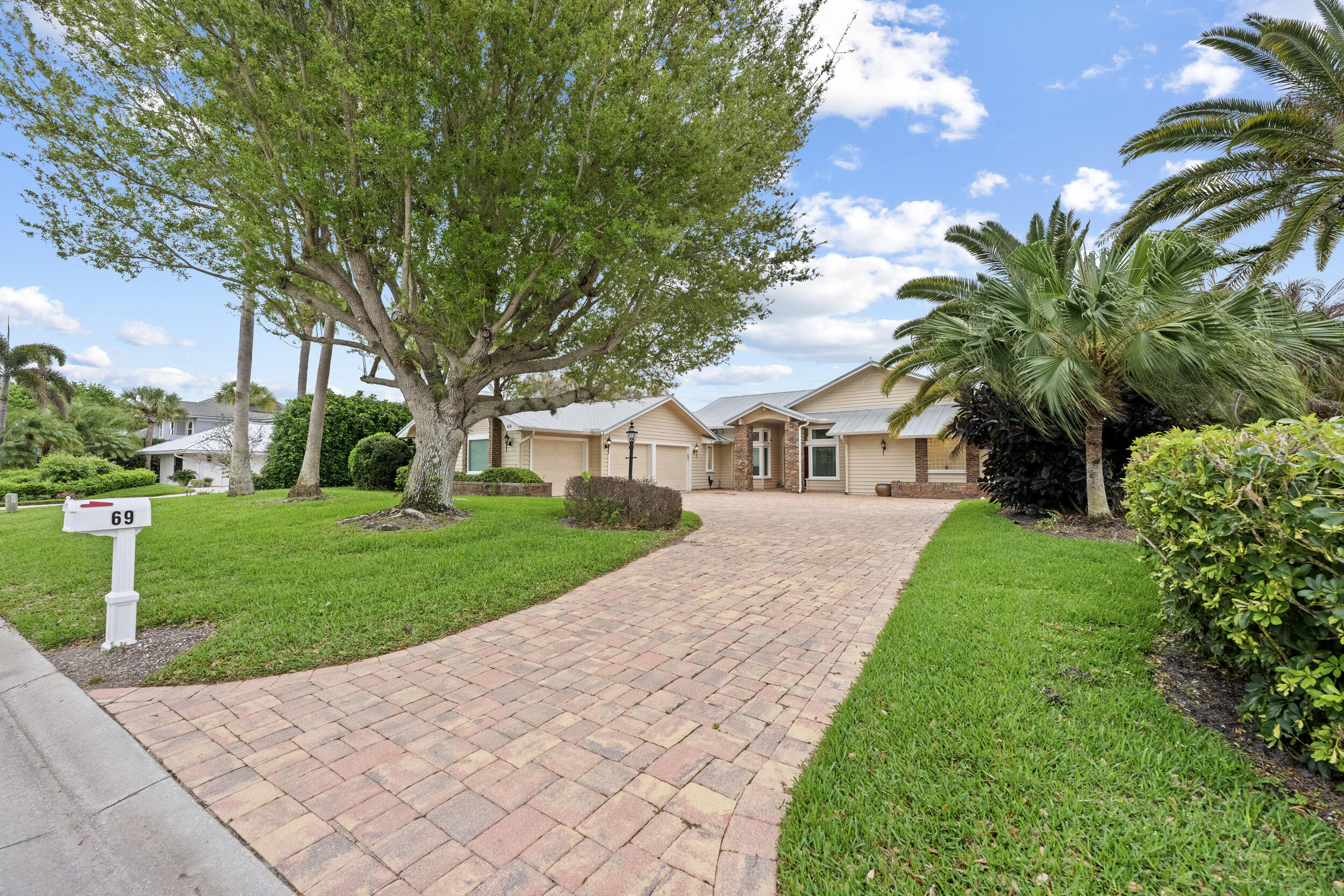 CACHE CAY SUBDIVISION - Residential