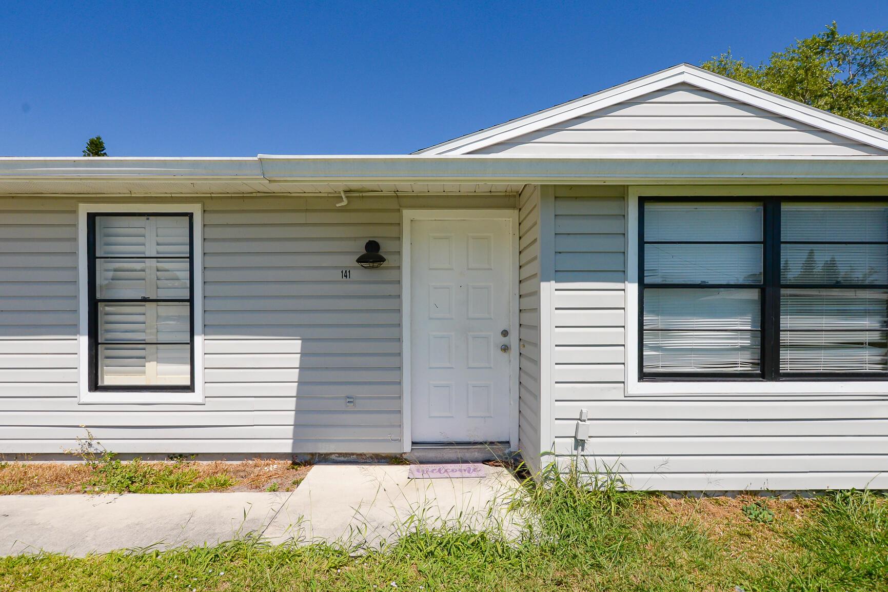 141 SW Duval Avenue