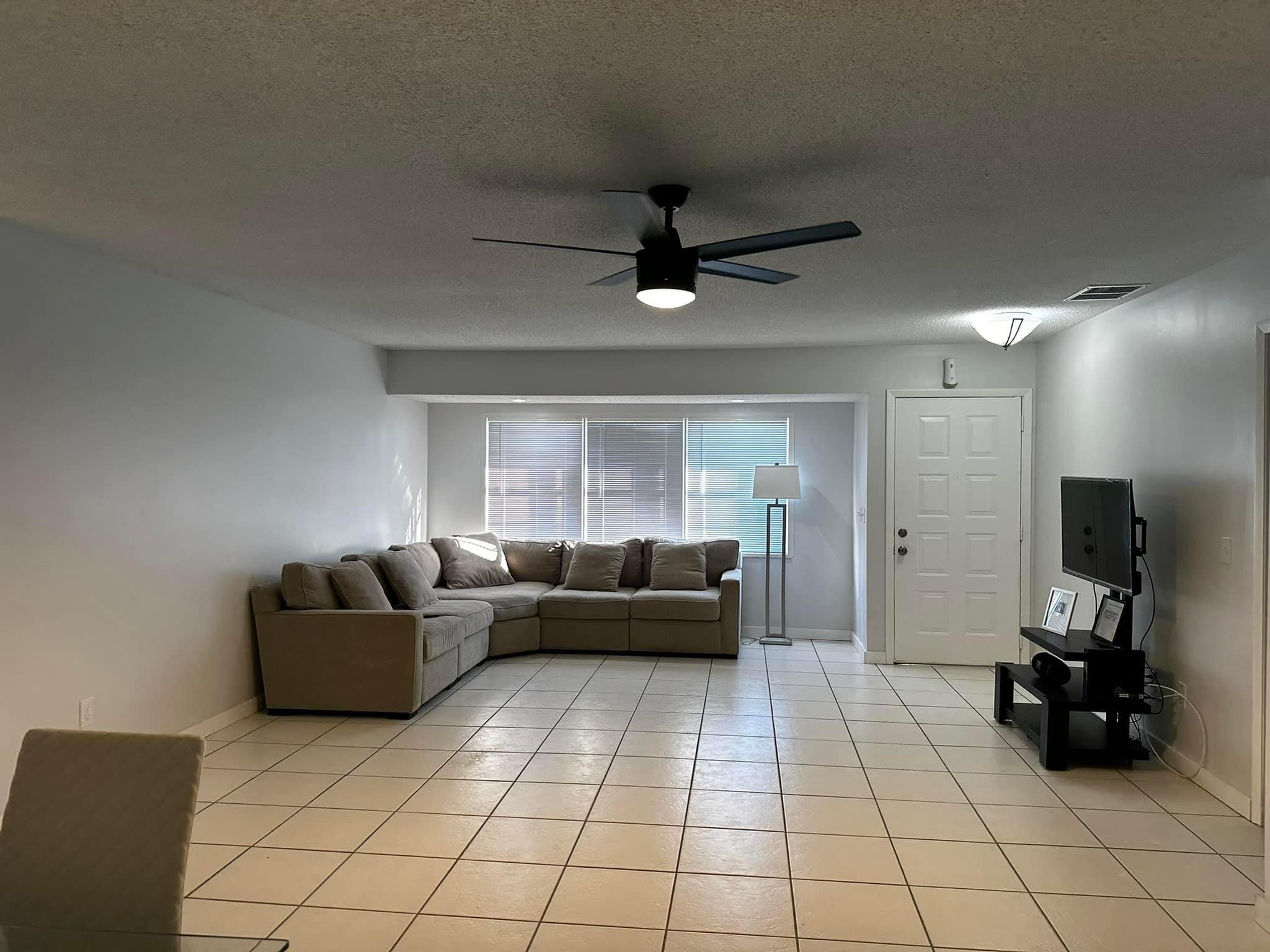 141 SW Duval Avenue