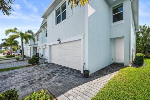 Photo of 364 SE Sea Hunt Way, Stuart, FL 34994 (MLS # R11146171)