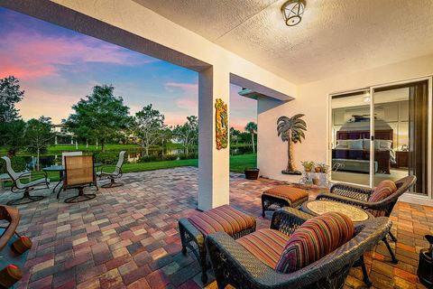 Photo of 119 Castle Island Place, Jupiter, FL 33458 (MLS # R11110426)