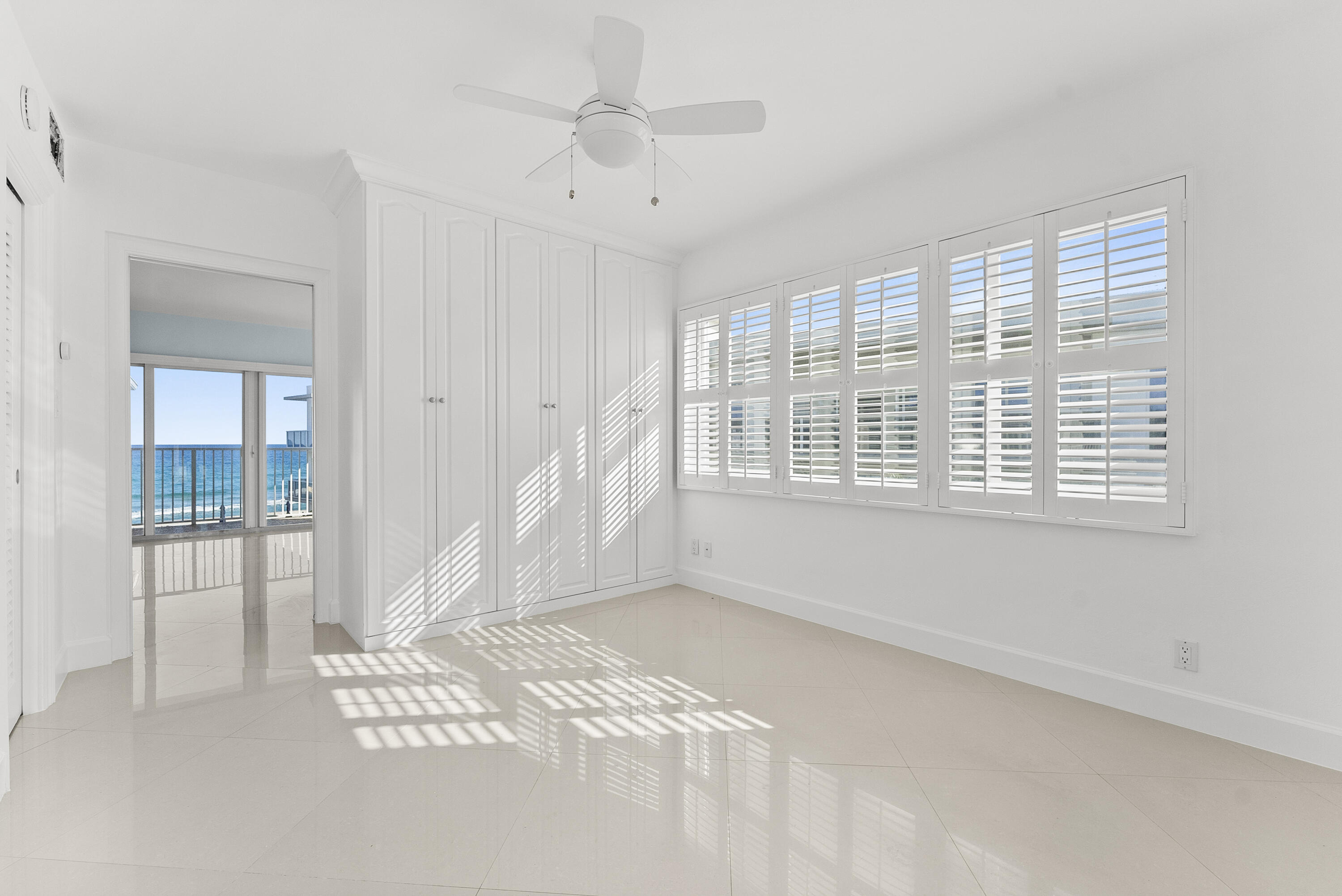 SHORELAND - Residential