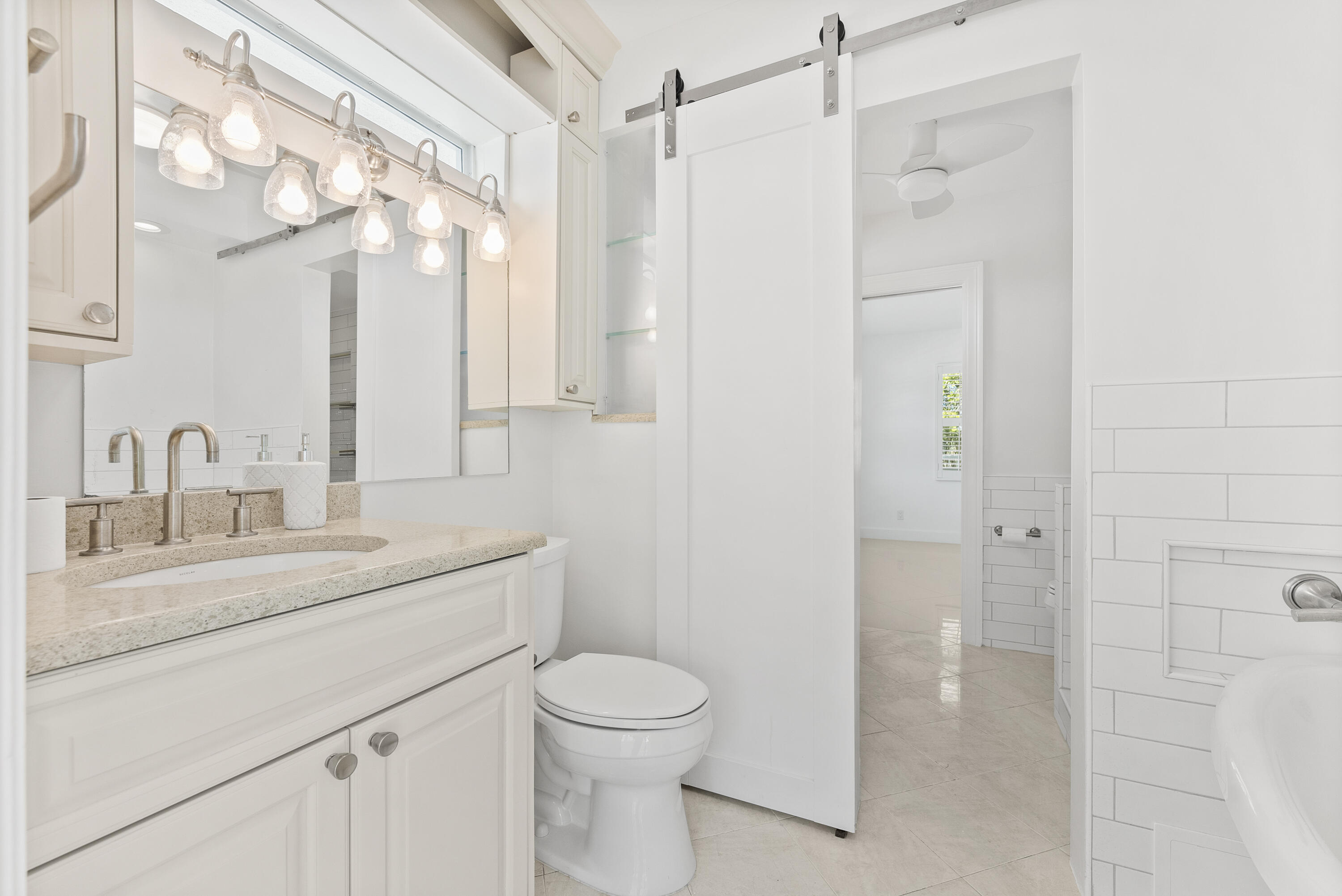 SHORELAND - Residential