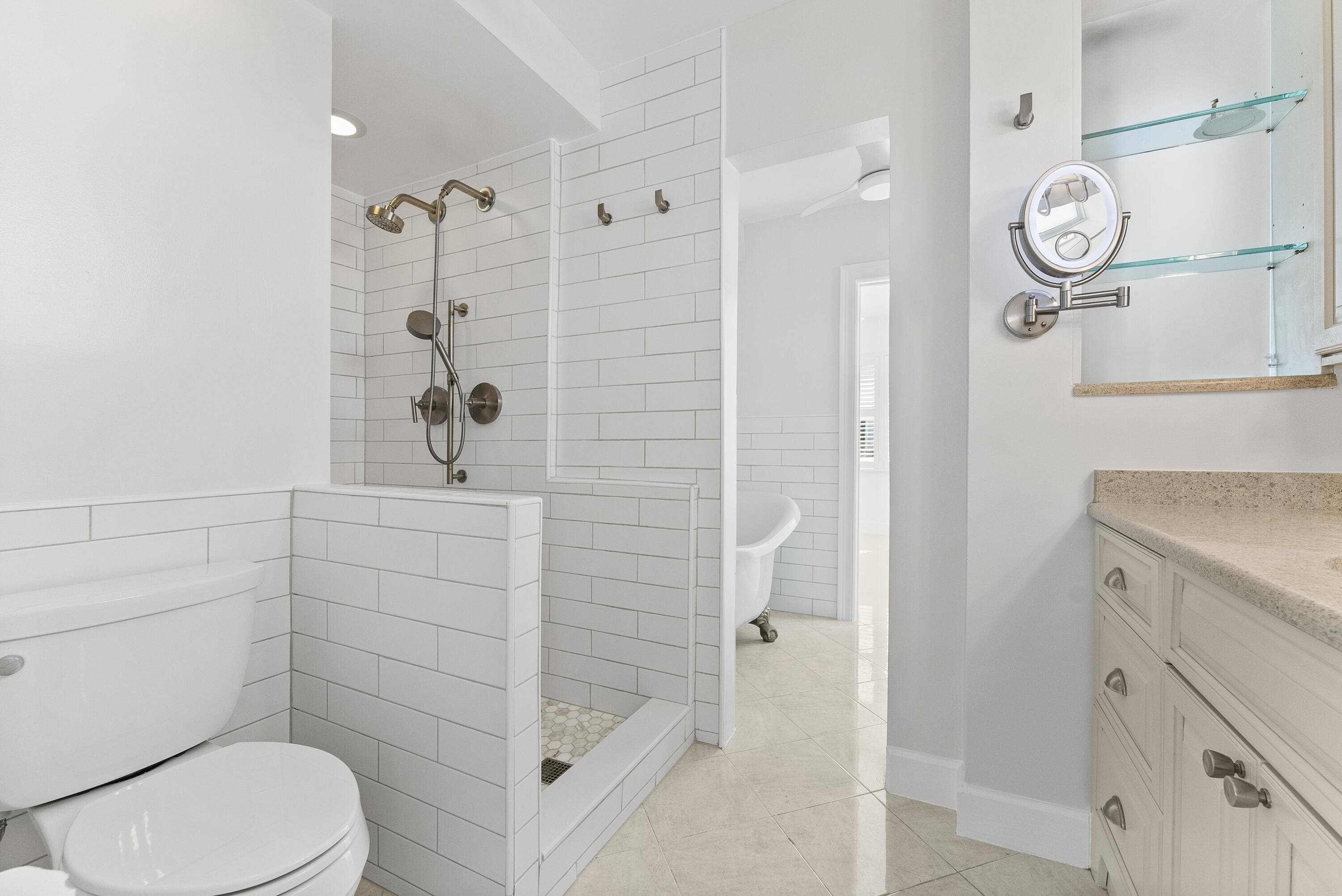 SHORELAND - Residential