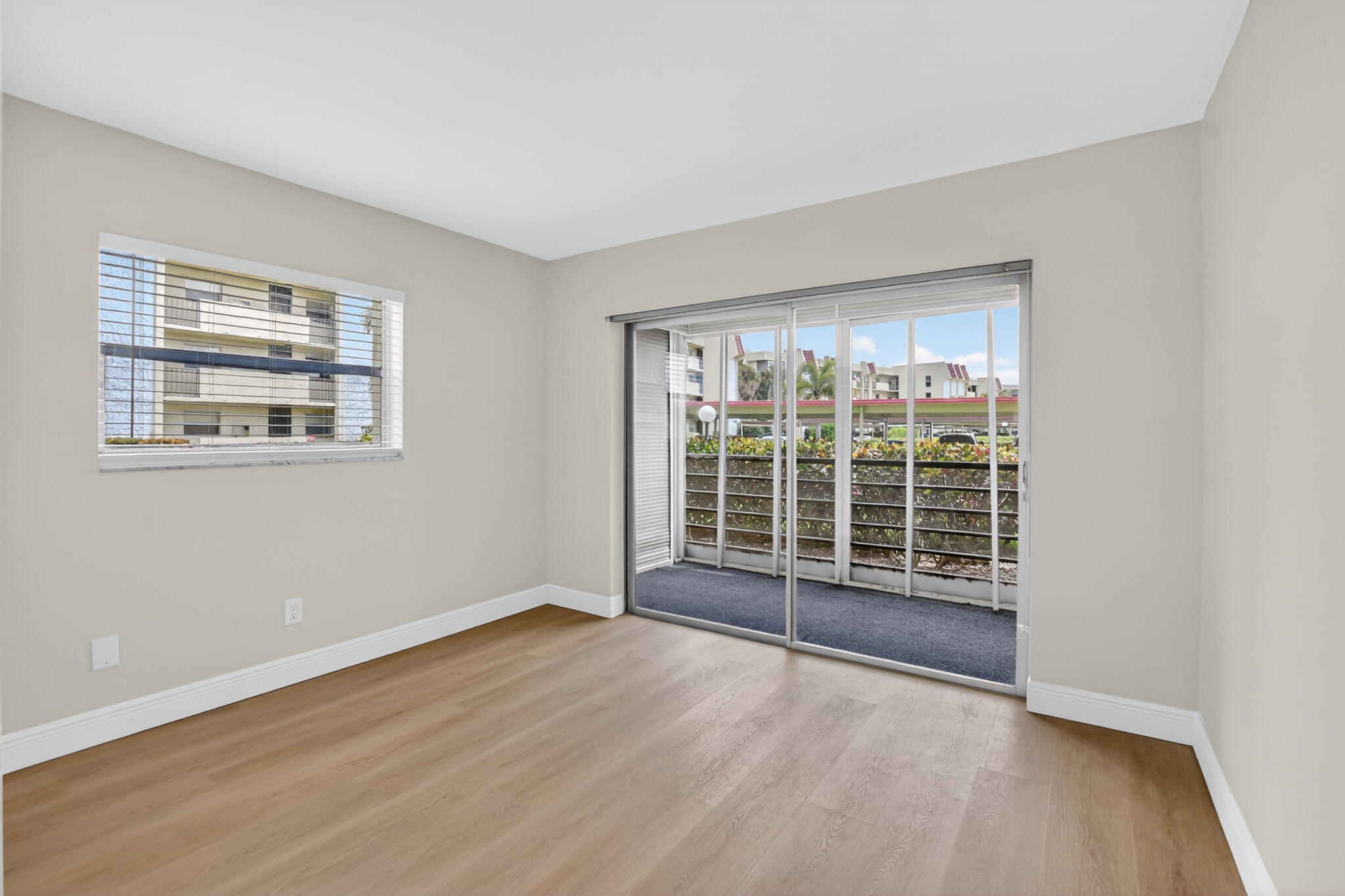 BARWOOD CONDO - Residential