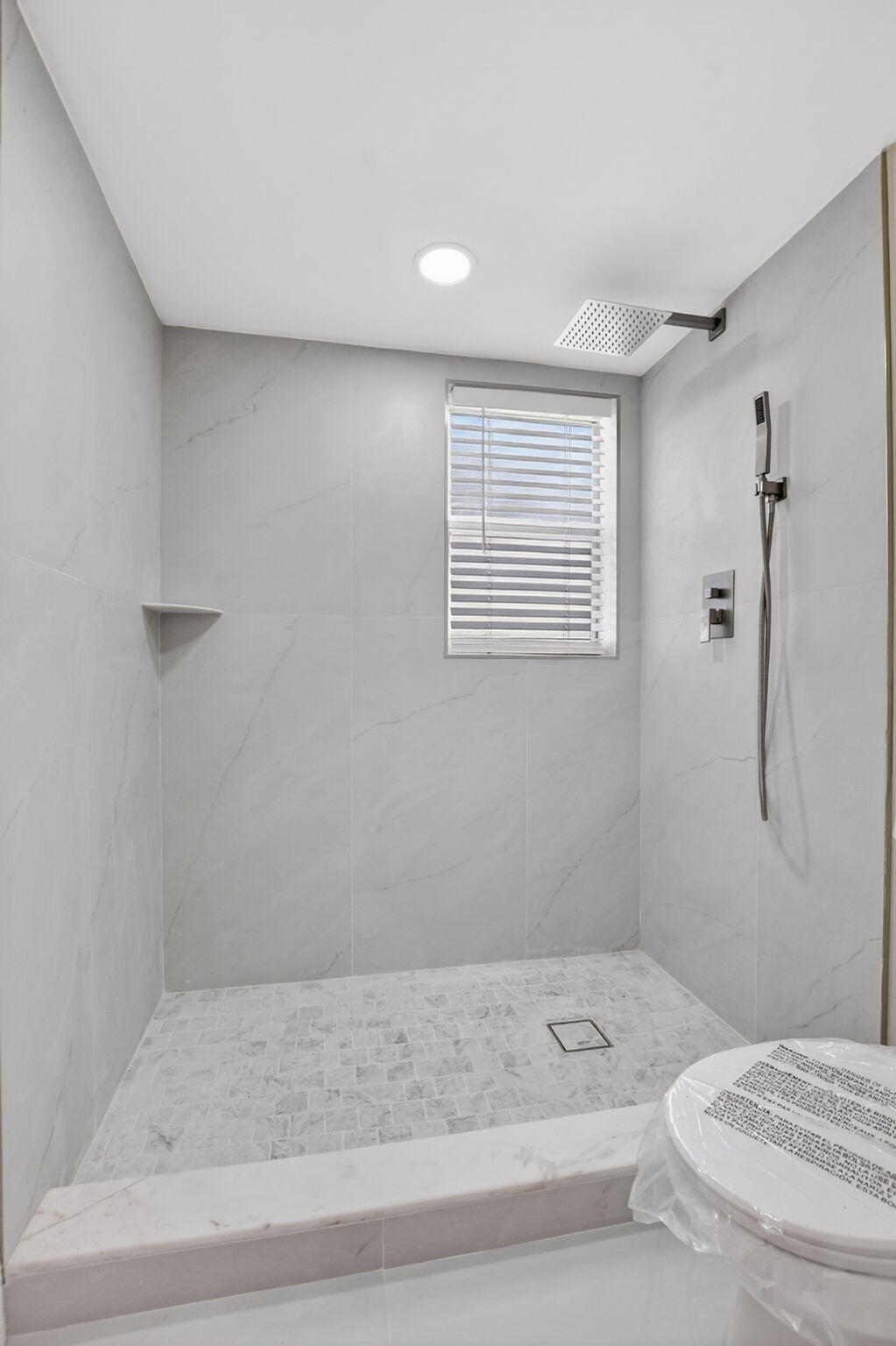 BARWOOD CONDO - Residential