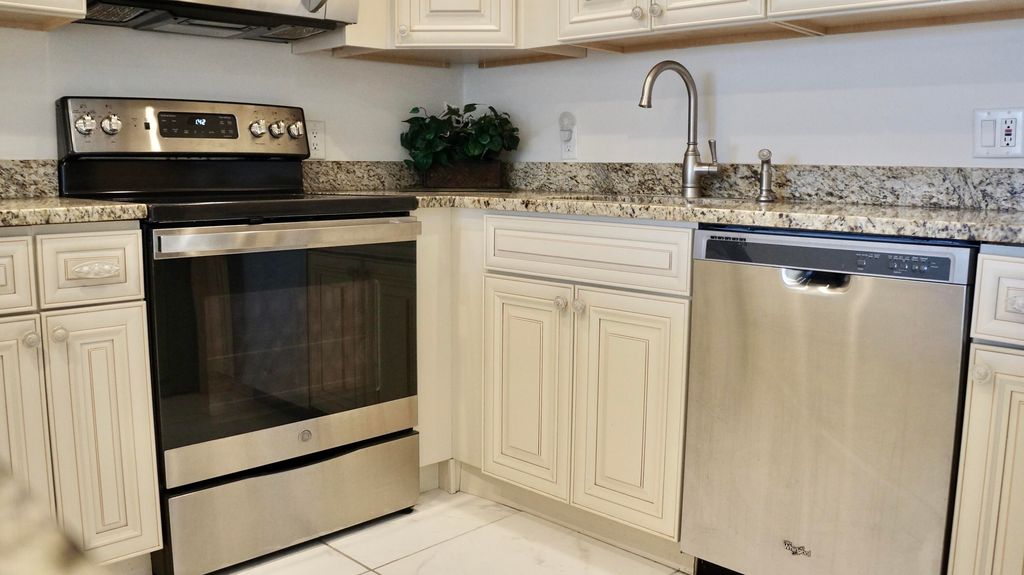 Photo of 42 Sussex #B, West Palm Beach, FL 33417 (MLS # B26006823)