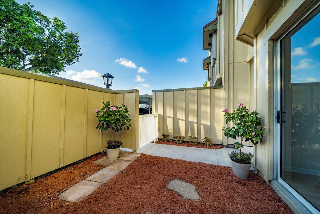 Photo of 6207 Riverwalk Lane #5, Jupiter, FL 33458 (MLS # B26068398)