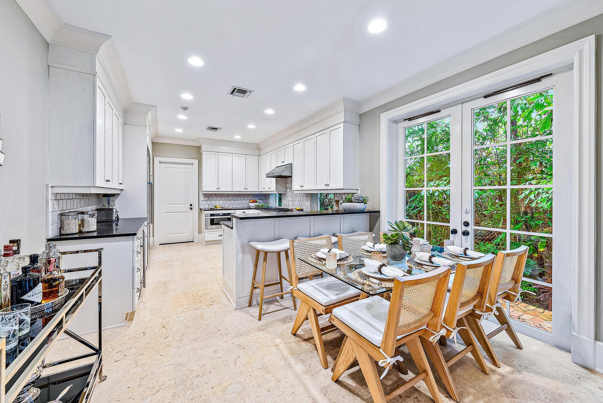 ROOTS - Residential Lease