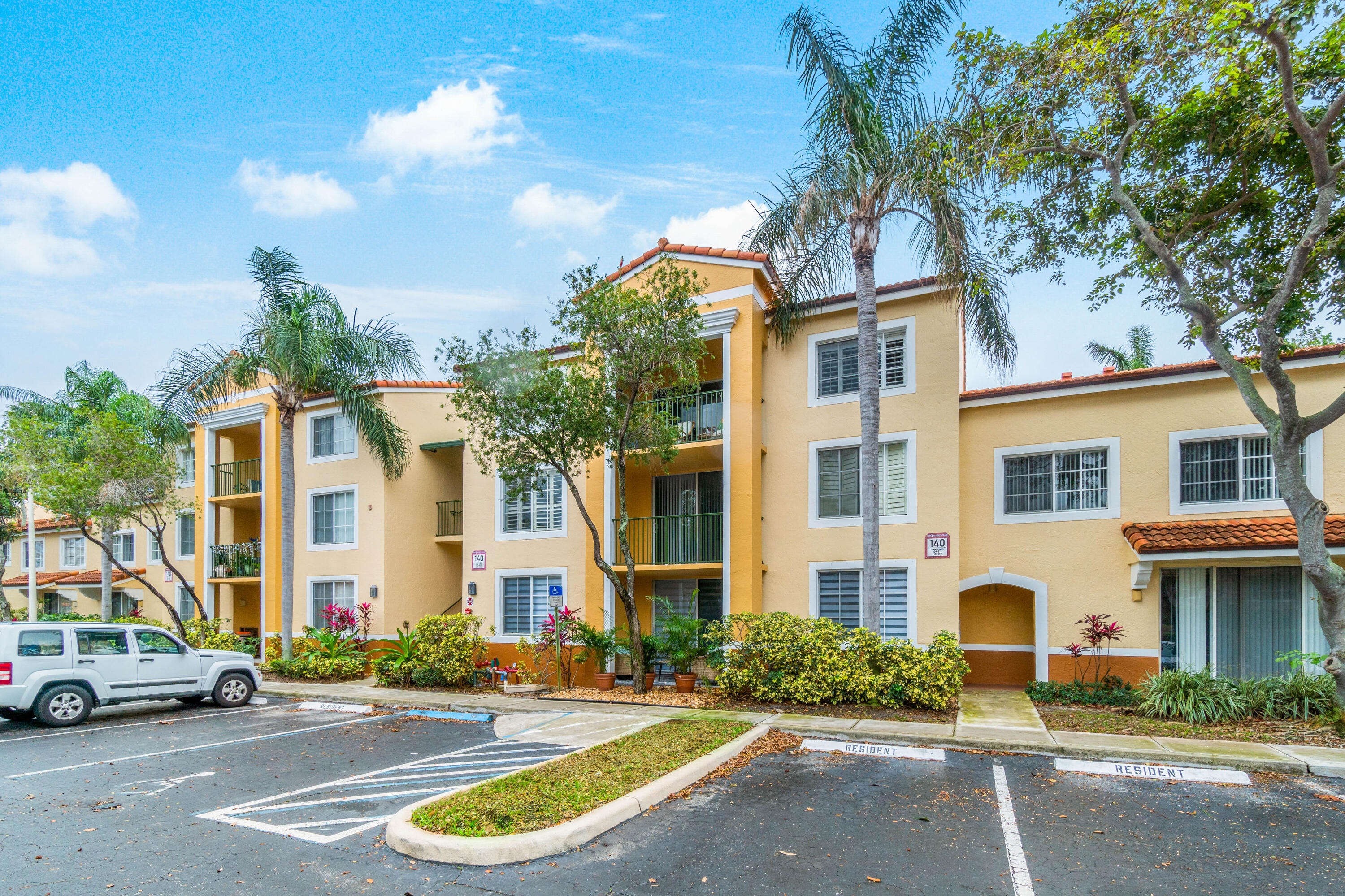 YACHT CLUB ON THE INTRACOASTAL CONDO - Residential
