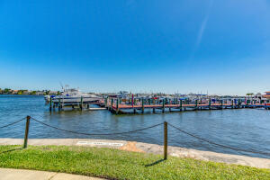 YACHT CLUB ON THE INTRACOASTAL CONDO - Residential