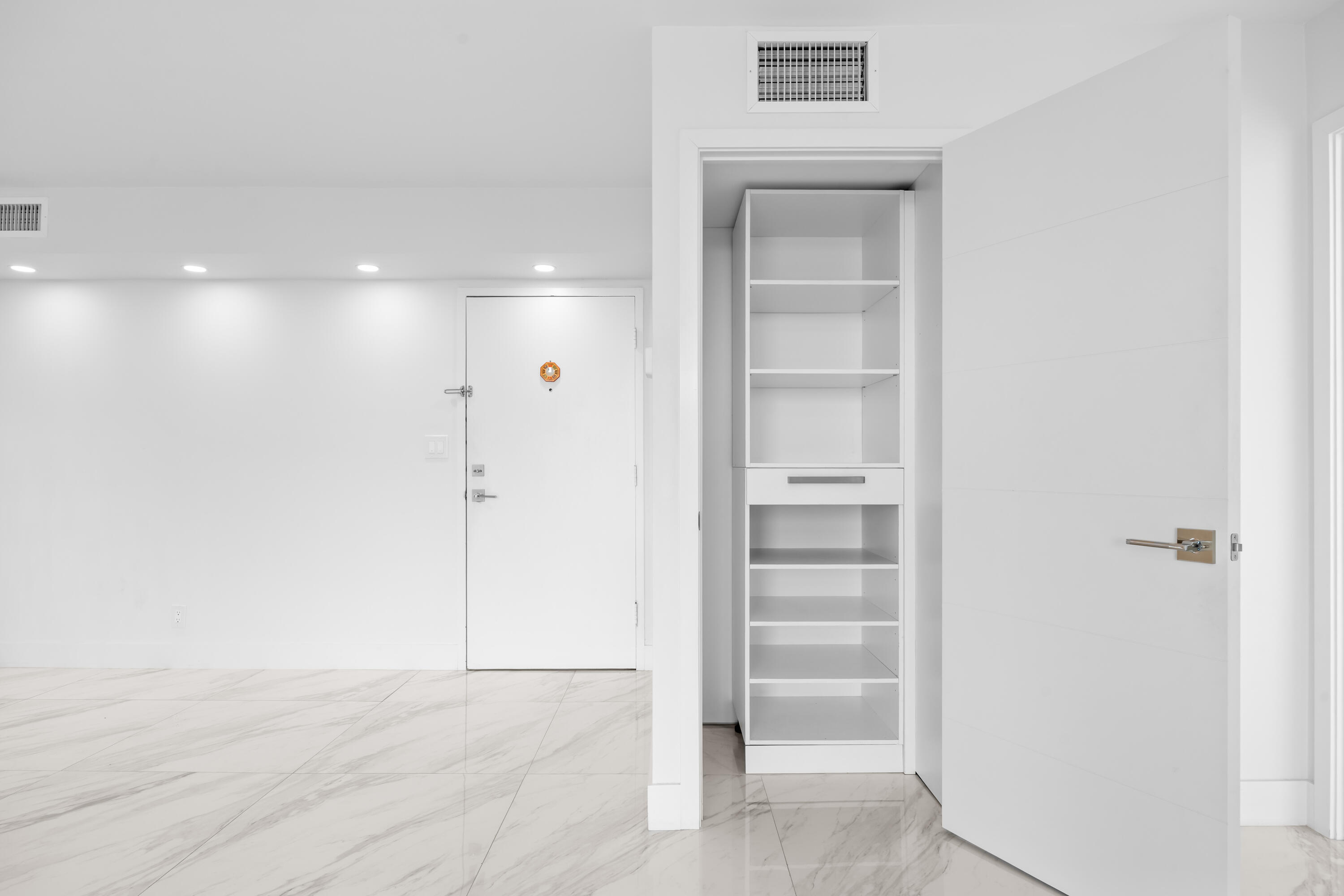 GOLDEN SURF TOWERS CONDO - Residential Lease