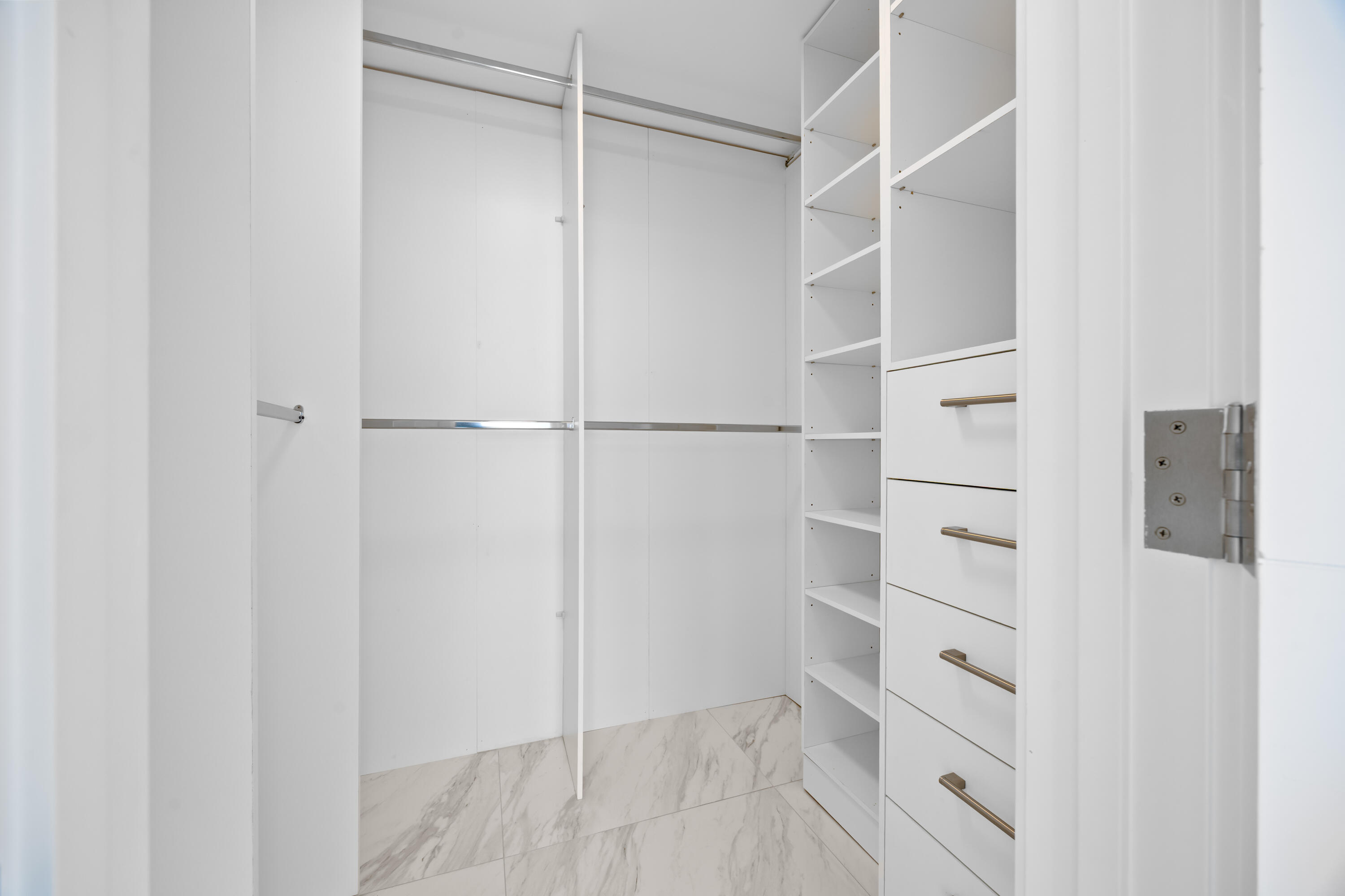 GOLDEN SURF TOWERS CONDO - Residential Lease