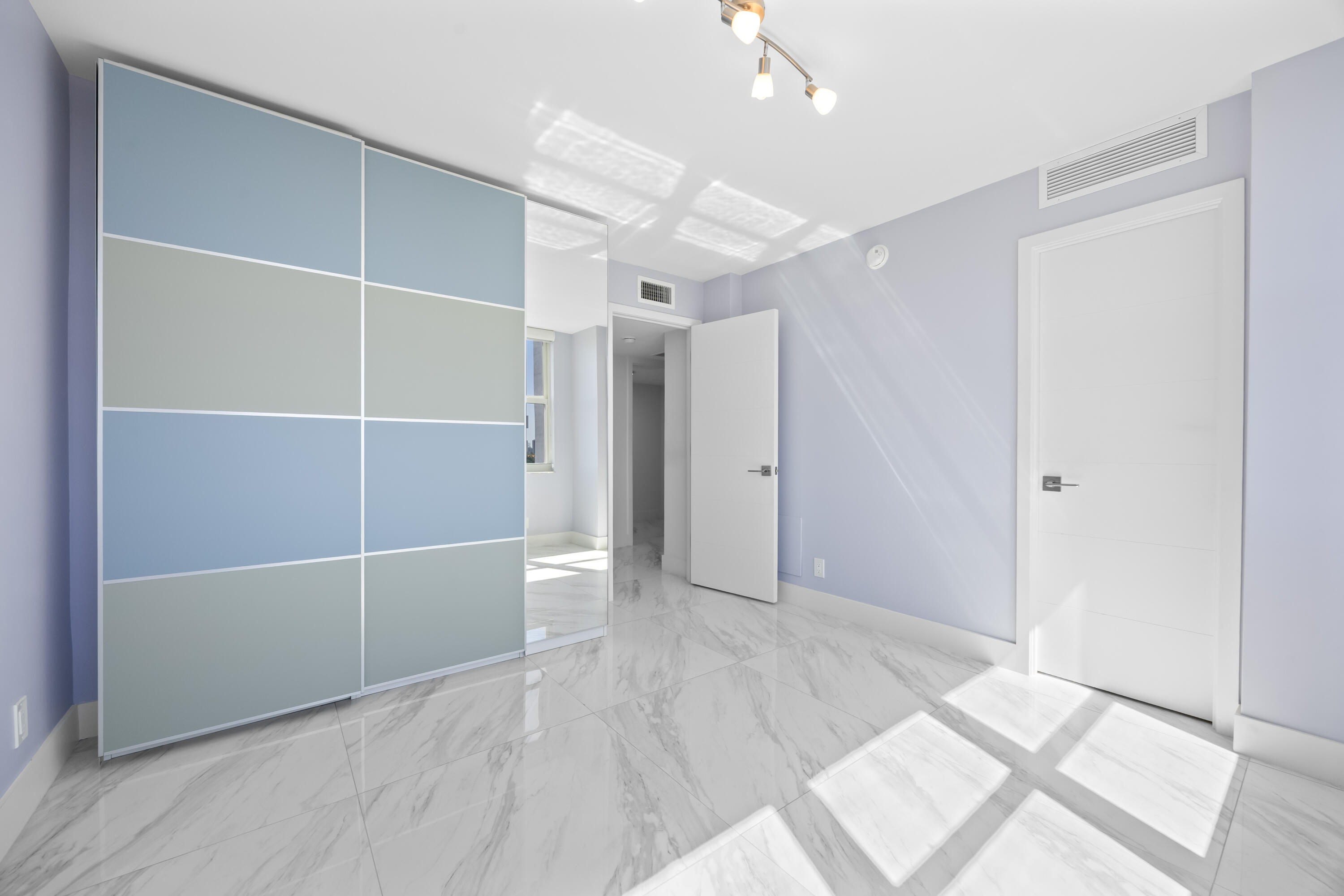 GOLDEN SURF TOWERS CONDO - Residential Lease