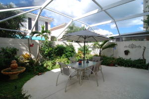 TEQUESTA OAKS - Residential