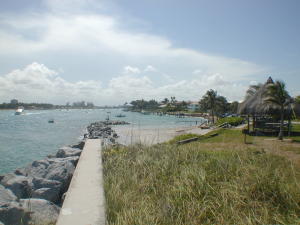 TEQUESTA OAKS - Residential