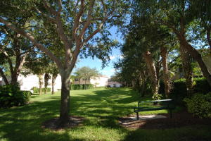 TEQUESTA OAKS - Residential