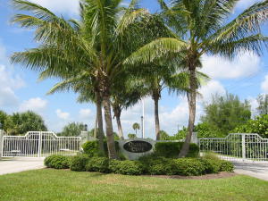 QUEEN'S COVE UNIT 2 - Residential