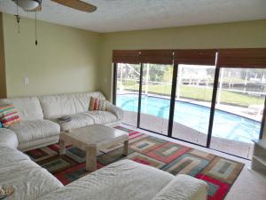 QUEEN'S COVE UNIT 2 - Residential