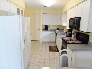 QUEEN'S COVE UNIT 2 - Residential