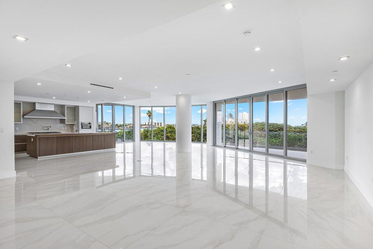 SEAGLASS CONDO - Residential