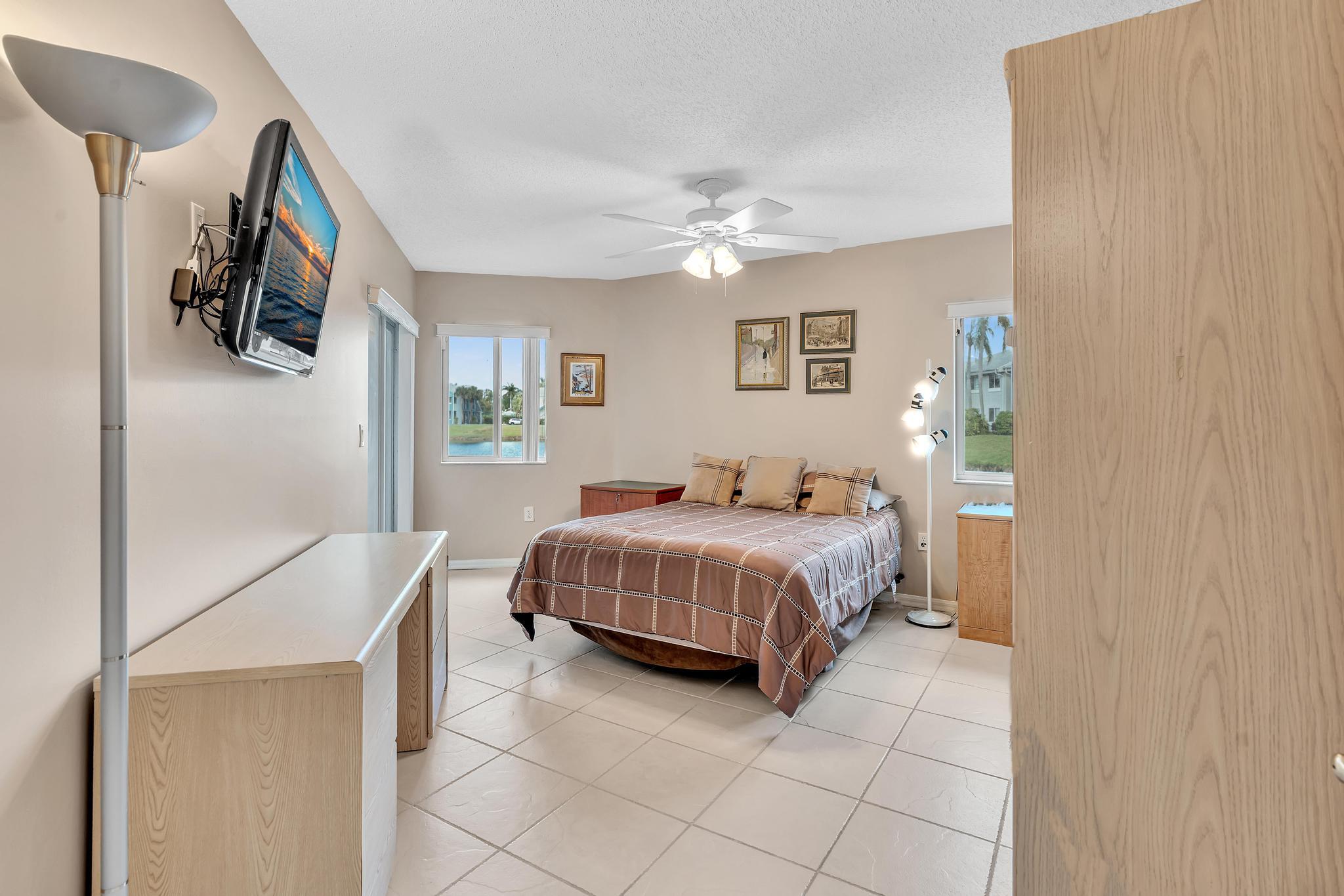 WELDON CONDOMINIUM F - Residential