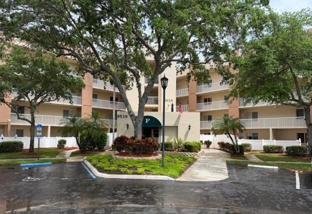 WELDON CONDOMINIUM F - Residential