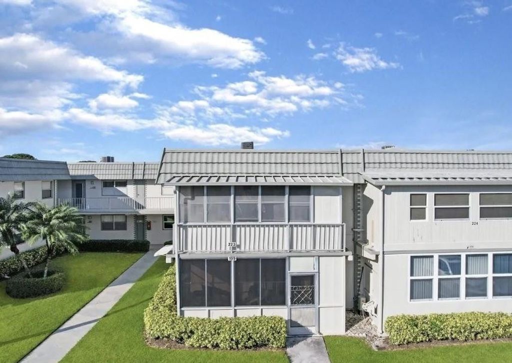 Photo of 223 Flanders #E, Delray Beach, FL 33484 (MLS # F10528842)