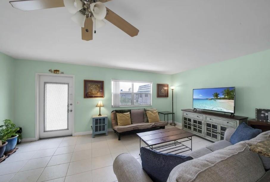 KINGS POINT FLANDERS COND - Residential
