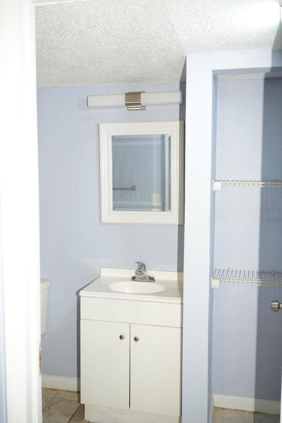 ST ANDREWS PALM BEACH CONDO V - Residential Lease