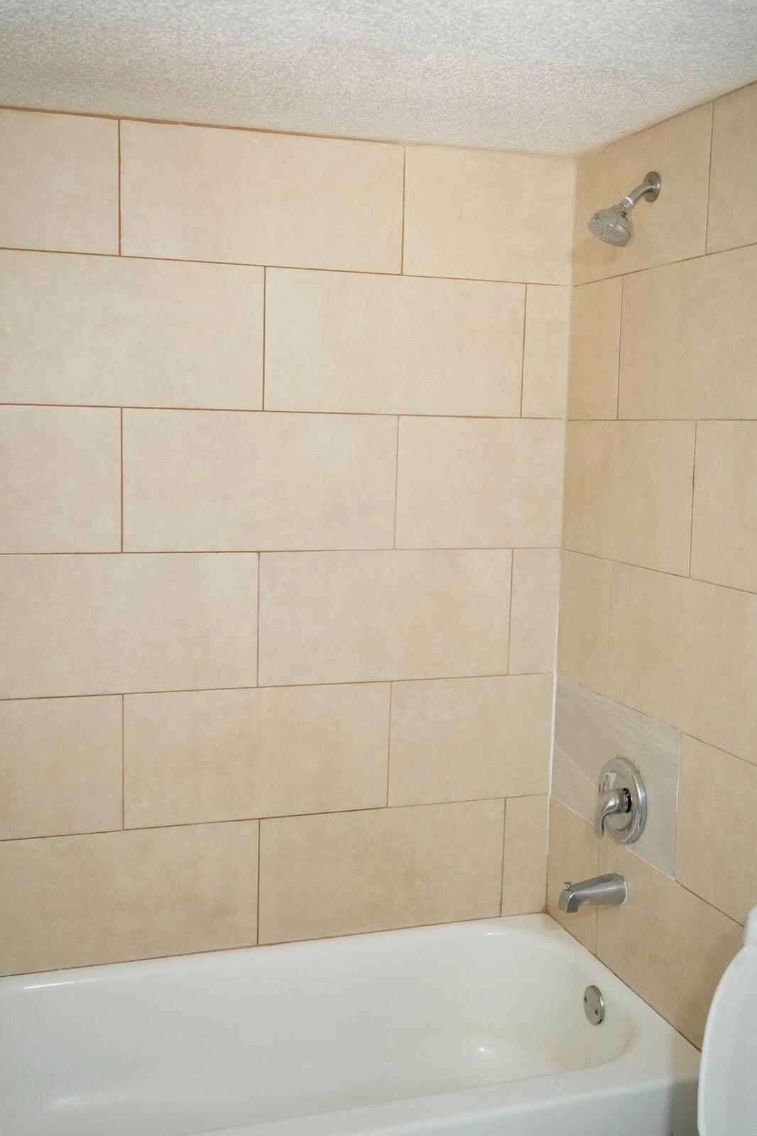 ST ANDREWS PALM BEACH CONDO V - Residential Lease