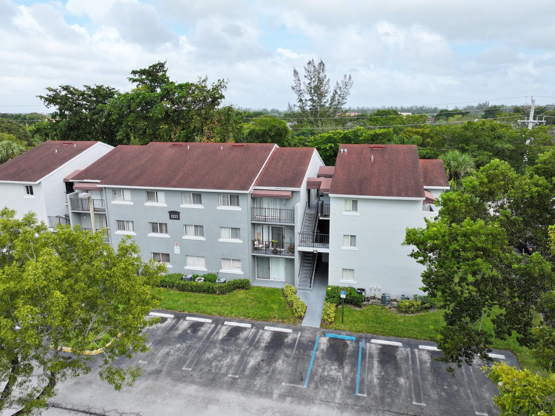 ST ANDREWS PALM BEACH CONDO V - Residential Lease