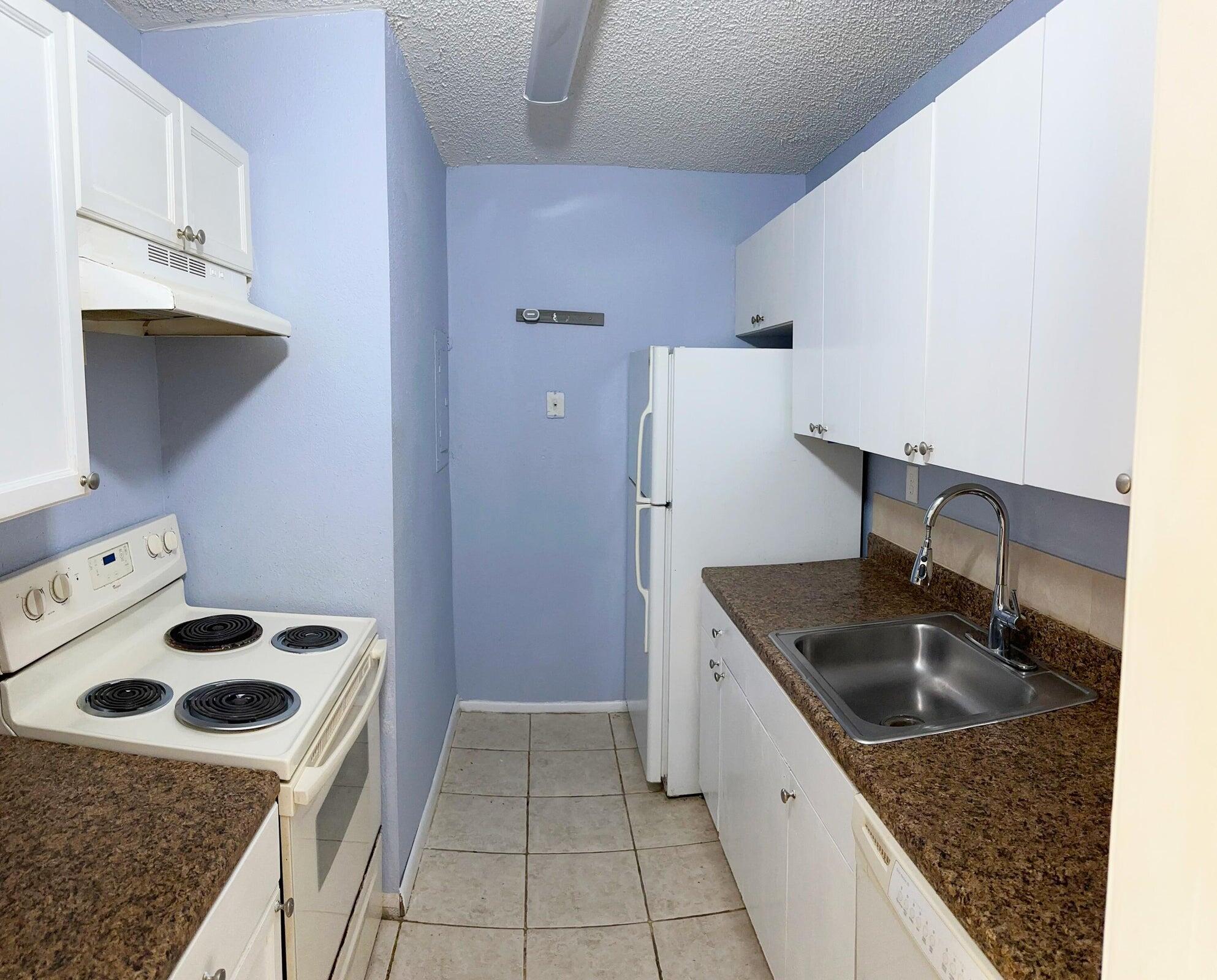 ST ANDREWS PALM BEACH CONDO V - Residential Lease